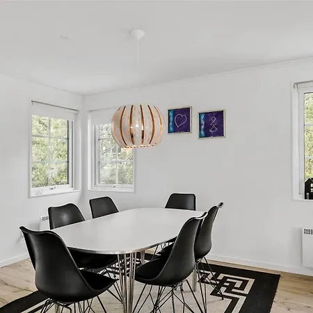 1460-aakirkeby-holsteroddevej-3 Holiday home *