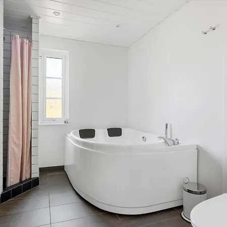 Dom wakacyjny 1460-aakirkeby-holsteroddevej-3 *